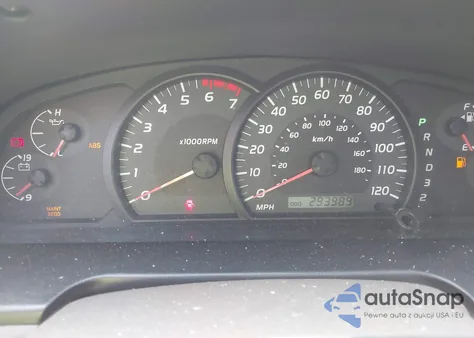 2005 Toyota Tundra Sr5 V8 z USA, uszkodzony, nr VIN 5TBDT44185S466775